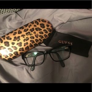 Guess Glasses 👓